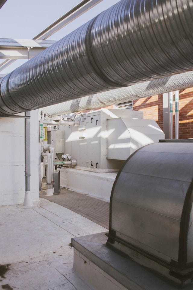 Instalación industrial de tuberías y sistemas de conducción